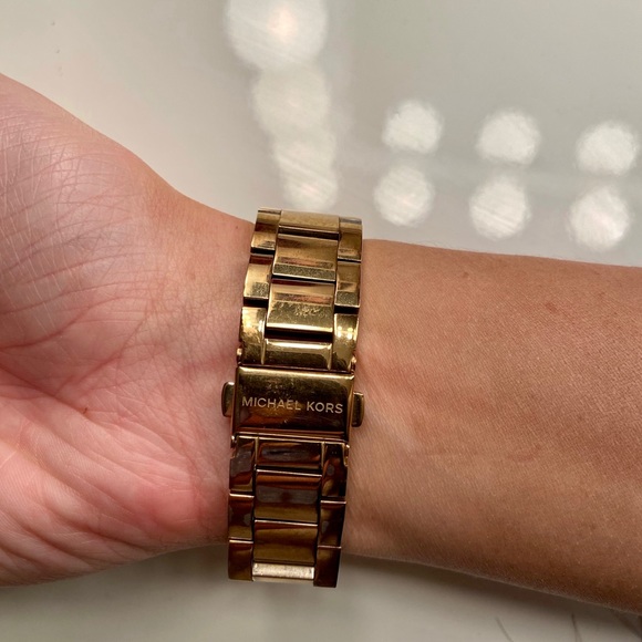 Michael Kors Ladies Watch - Picture 3 of 4